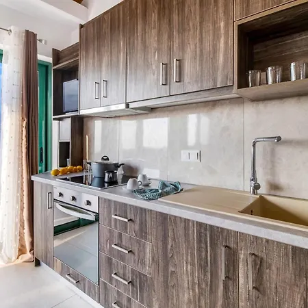 Gkountis Deluxe King 2 アパート *